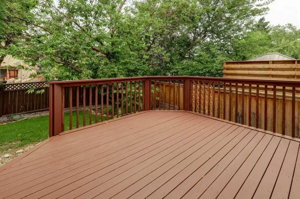 64 Santana Hill NW Calgary AB T3K 3L9
