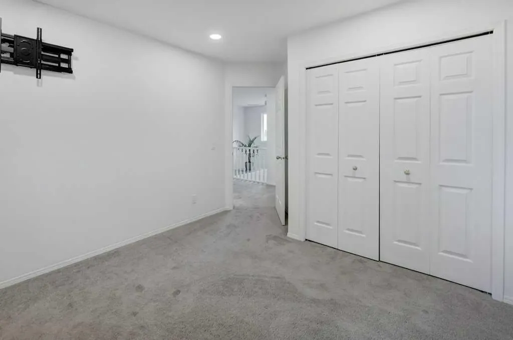 64 Santana Hill NW Calgary AB T3K 3L9