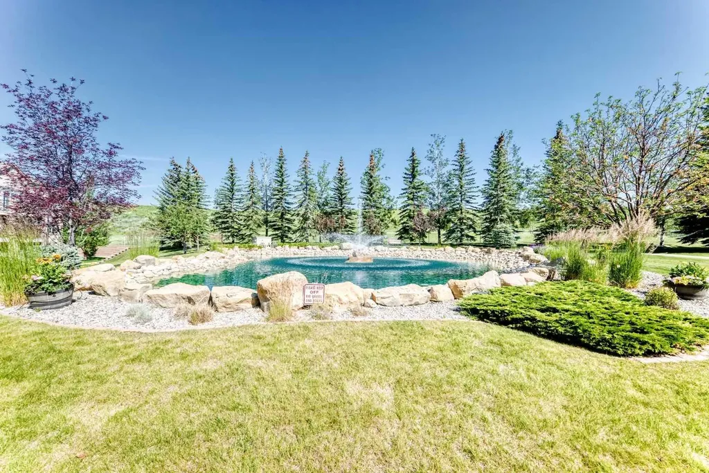 303 Arbour Crest Drive NW Calgary AB T3G 5G4