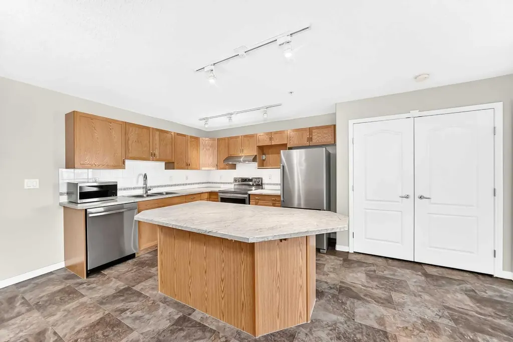 303 Arbour Crest Drive NW Calgary AB T3G 5G4