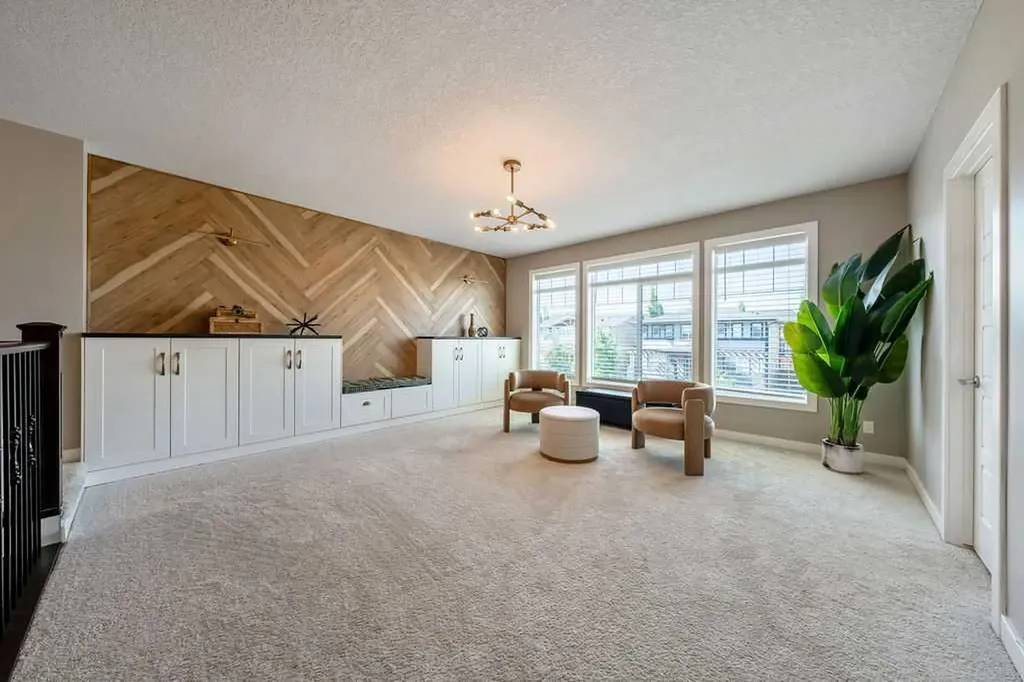 148 Rainbow Falls Glen Chestermere AB T1X 0S5