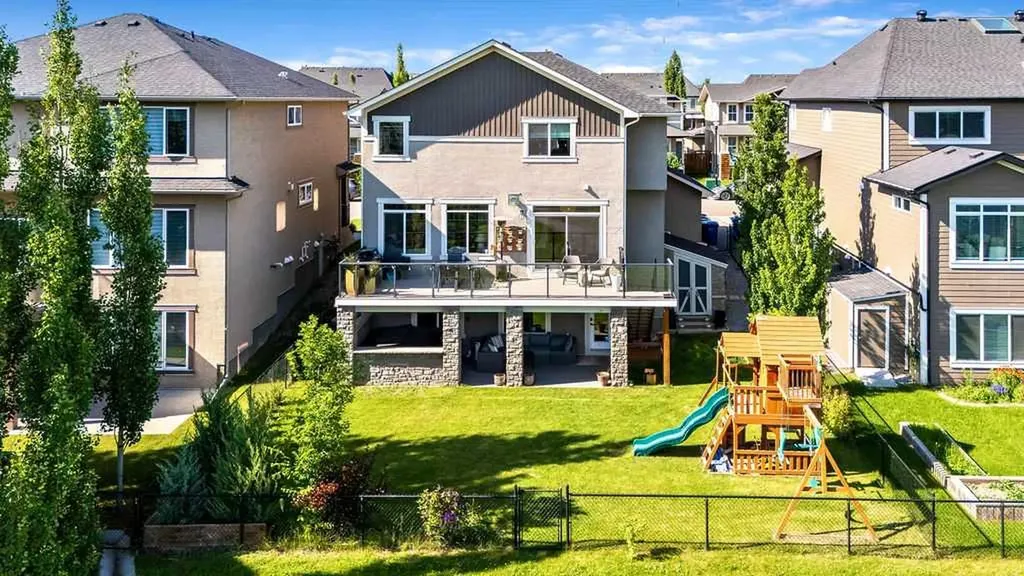 148 Rainbow Falls Glen Chestermere AB T1X 0S5