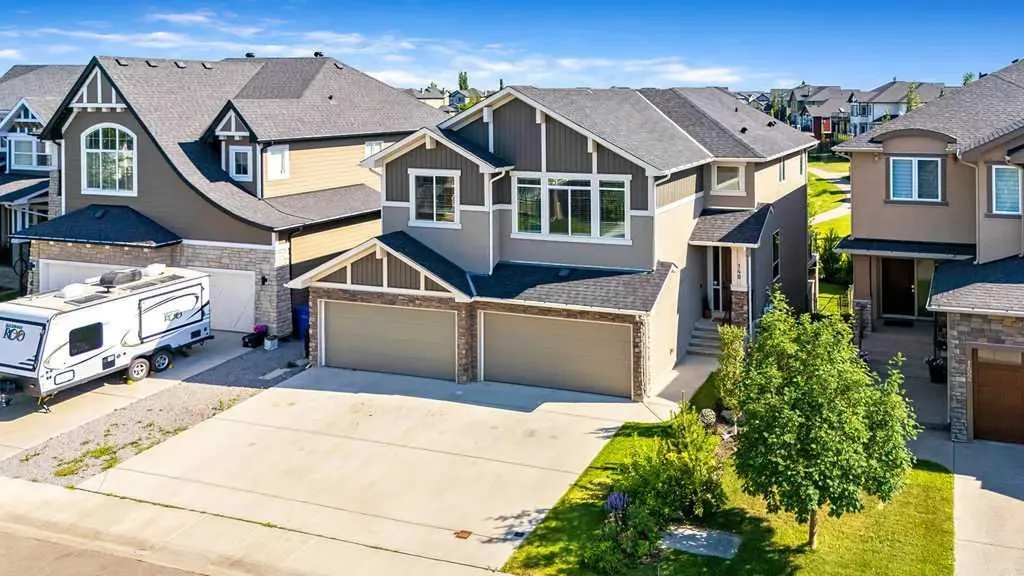 148 Rainbow Falls Glen Chestermere AB T1X 0S5