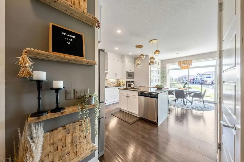 148 Rainbow Falls Glen Chestermere AB T1X 0S5