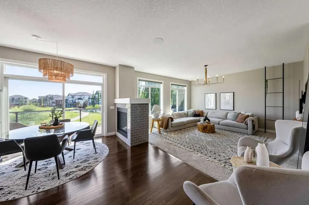 148 Rainbow Falls Glen Chestermere AB T1X 0S5