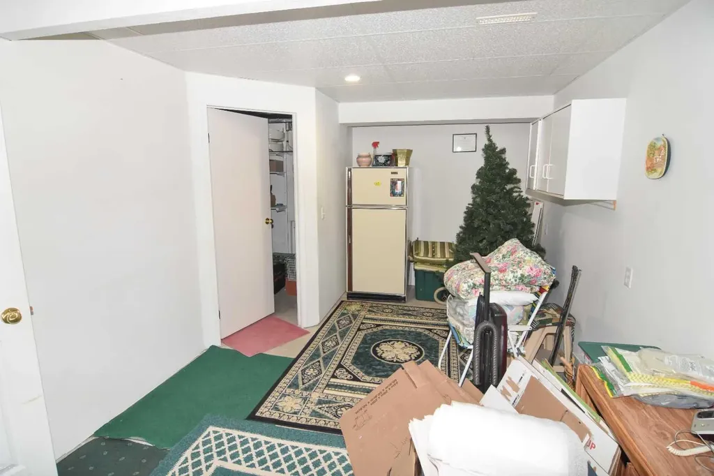 33 Strathmore Lakes Bay Strathmore AB T1P 1L8