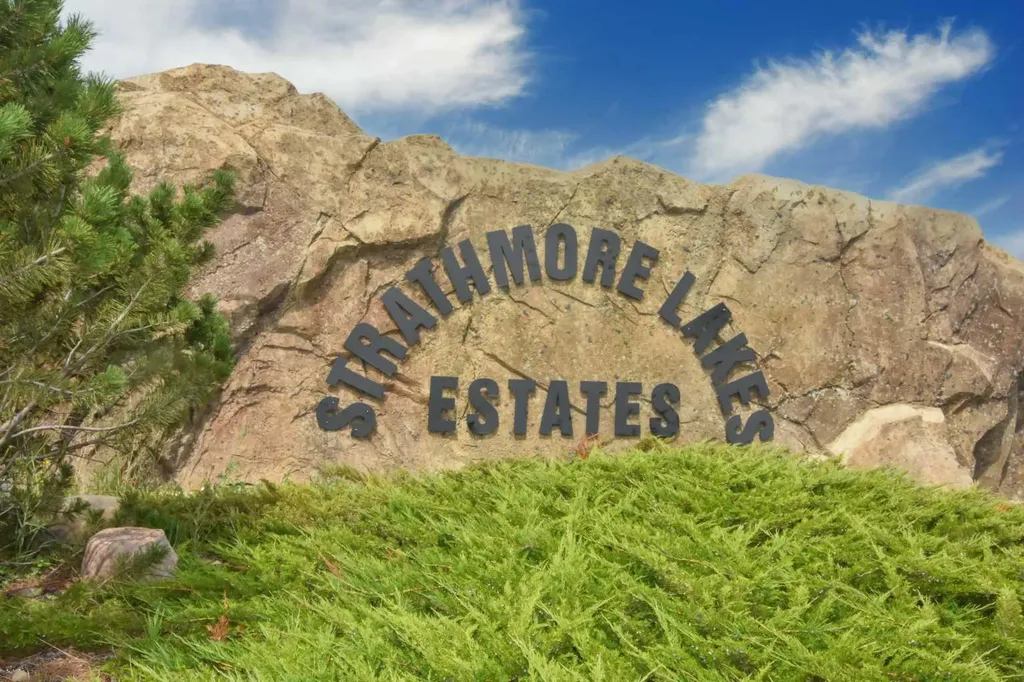 33 Strathmore Lakes Bay Strathmore AB T1P 1L8