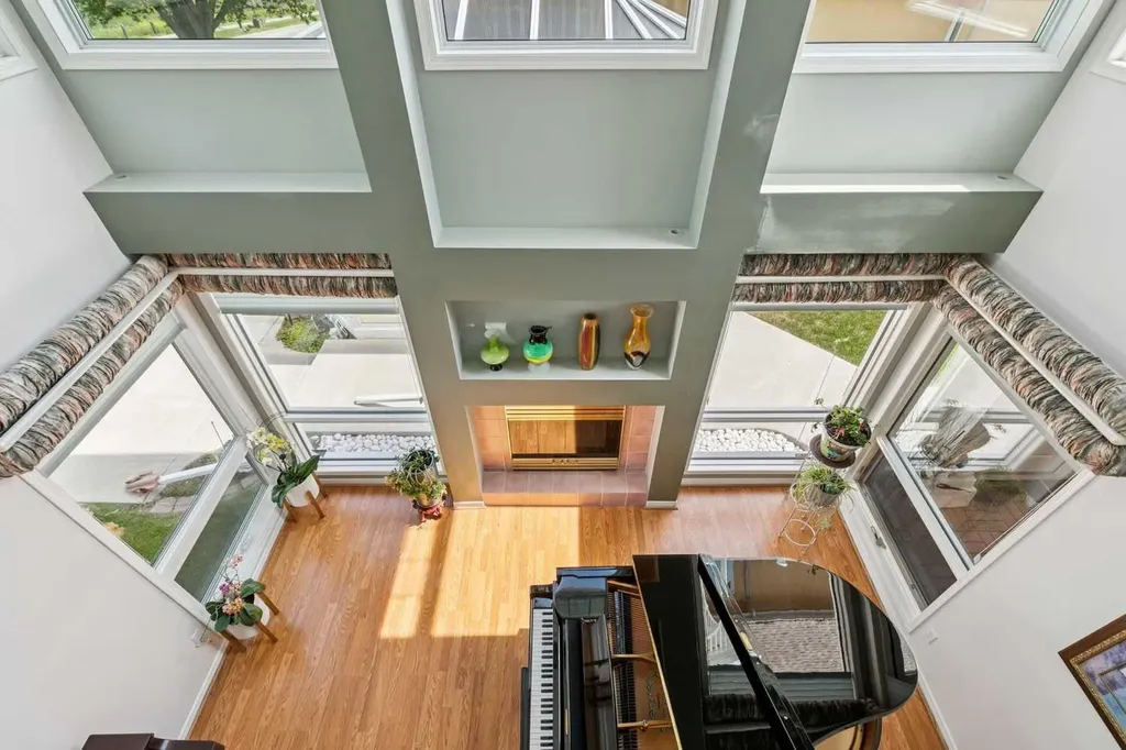 38 Edgevalley Manor NW Calgary AB T3A 5E1