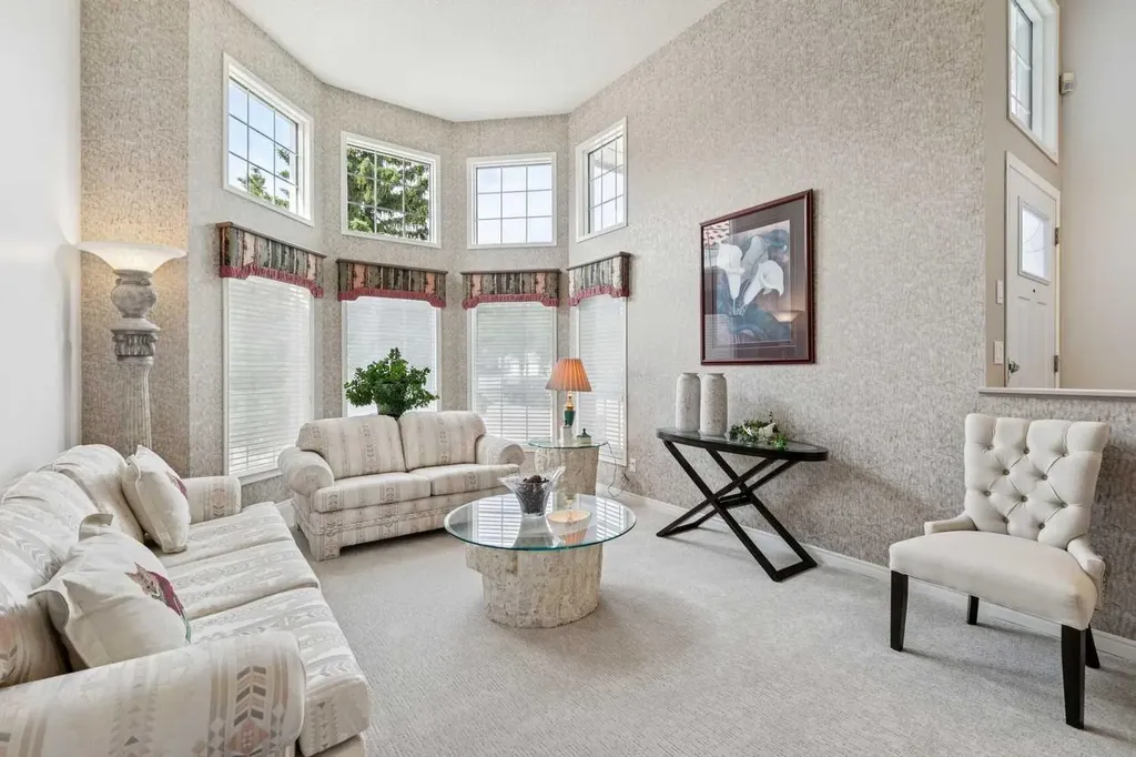 38 Edgevalley Manor NW Calgary AB T3A 5E1