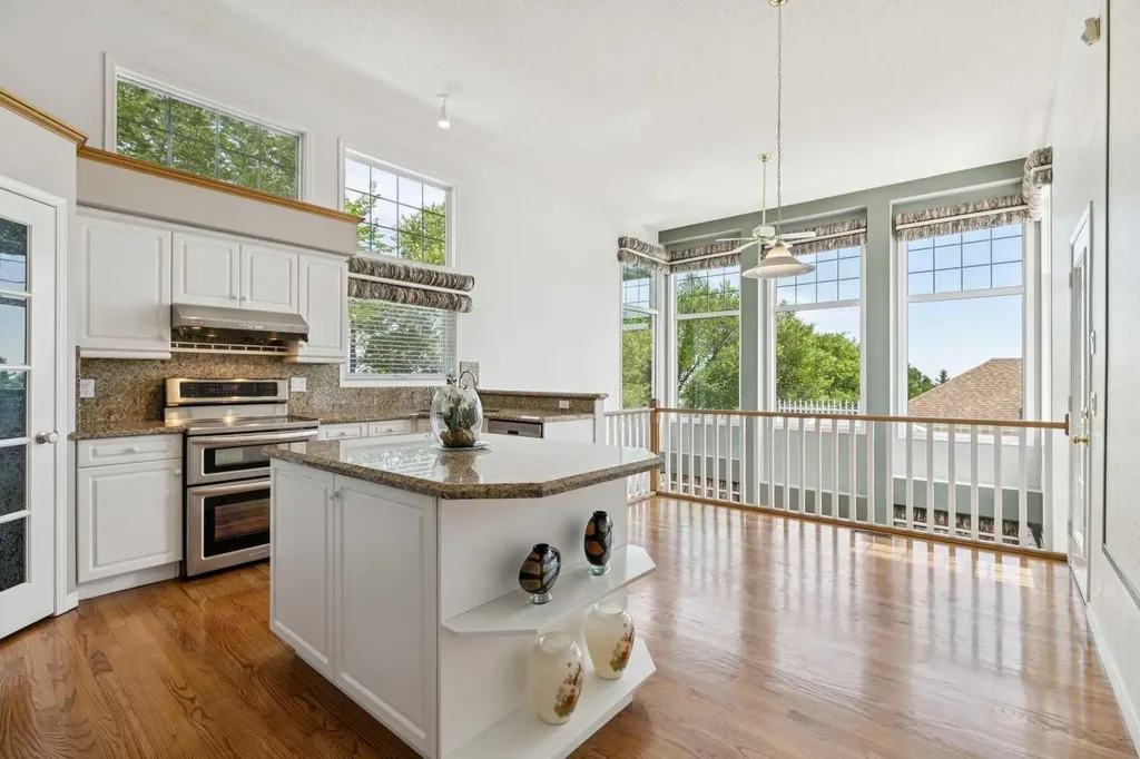 38 Edgevalley Manor NW Calgary AB T3A 5E1