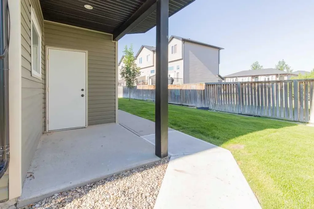 750 Heritage Boulevard W Lethbridge AB T1K 7Z6