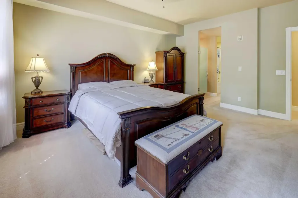 11642 Valley Ridge Park NW Calgary AB T3B 5Z5
