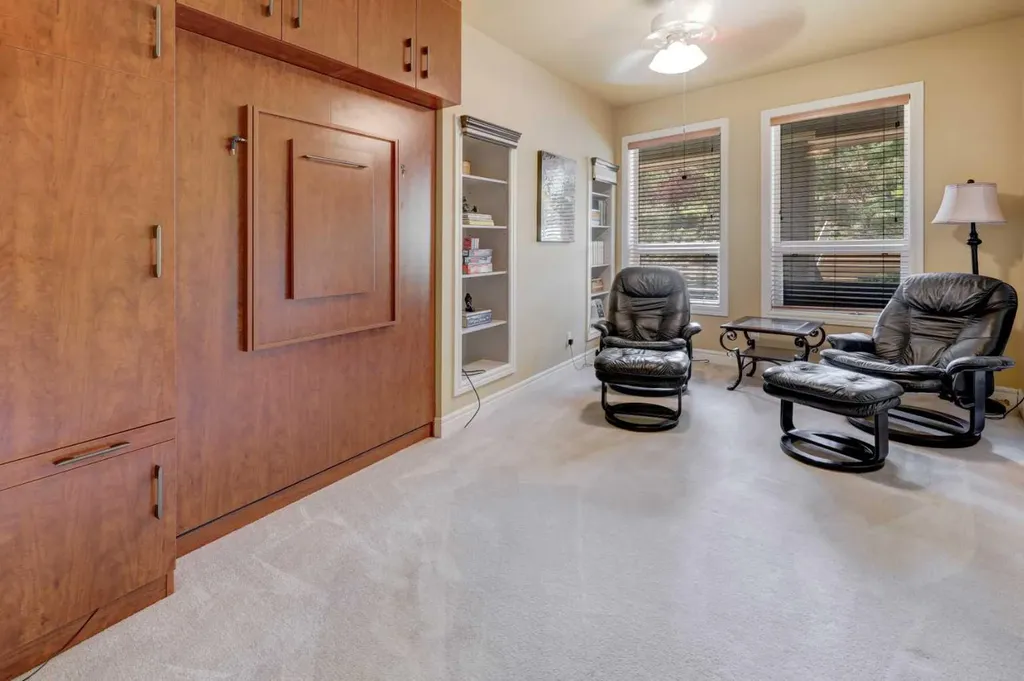 11642 Valley Ridge Park NW Calgary AB T3B 5Z5