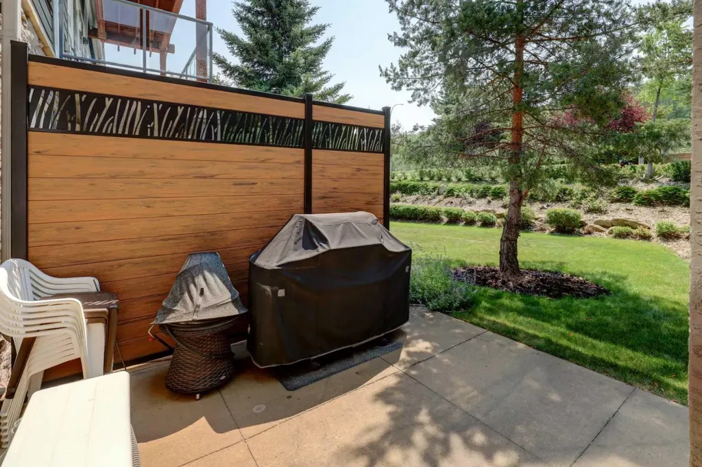 11642 Valley Ridge Park NW Calgary AB T3B 5Z5