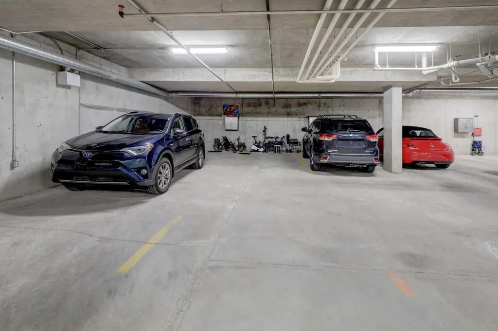 11642 Valley Ridge Park NW Calgary AB T3B 5Z5