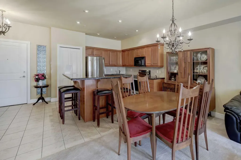 11642 Valley Ridge Park NW Calgary AB T3B 5Z5