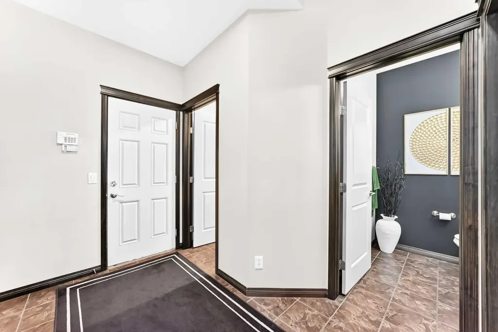 188 Hawkmere Way Chestermere AB T1X 0C9