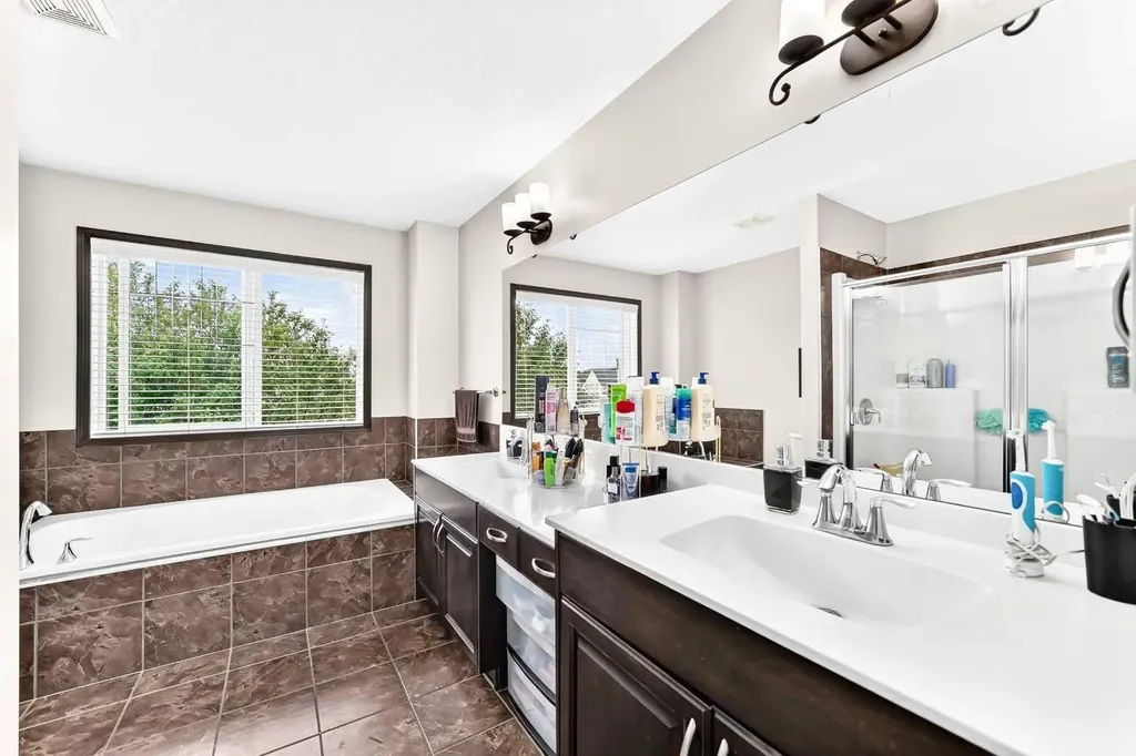 188 Hawkmere Way Chestermere AB T1X 0C9