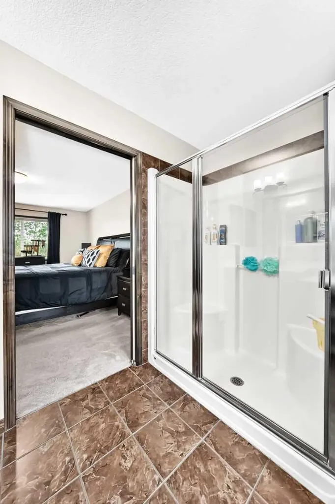 188 Hawkmere Way Chestermere AB T1X 0C9