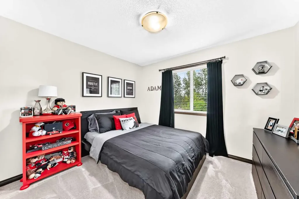 188 Hawkmere Way Chestermere AB T1X 0C9