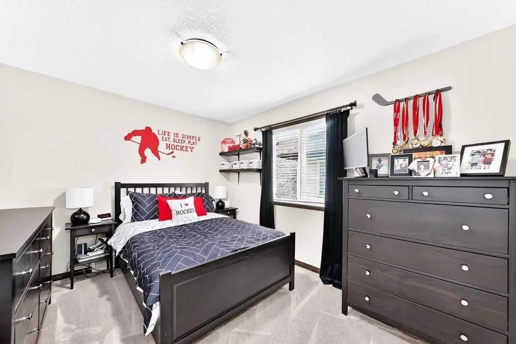 188 Hawkmere Way Chestermere AB T1X 0C9