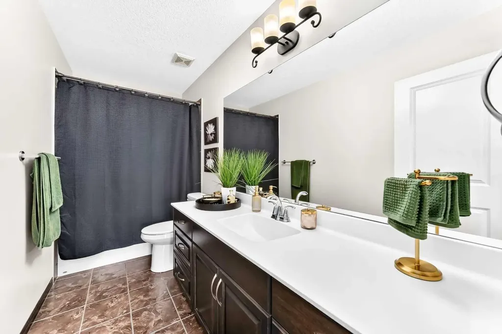 188 Hawkmere Way Chestermere AB T1X 0C9