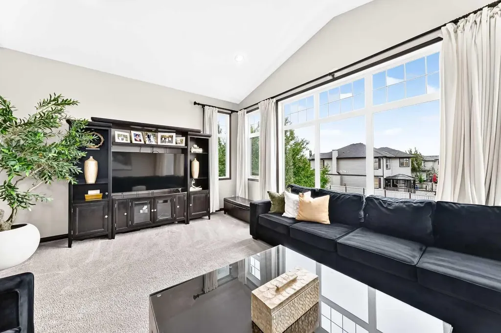 188 Hawkmere Way Chestermere AB T1X 0C9