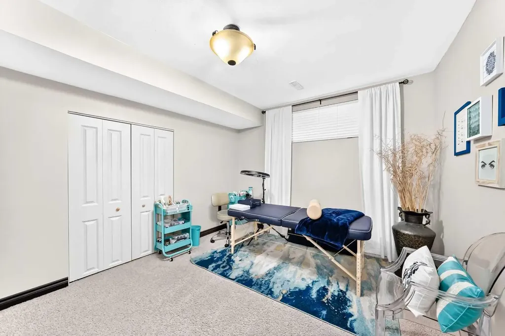188 Hawkmere Way Chestermere AB T1X 0C9
