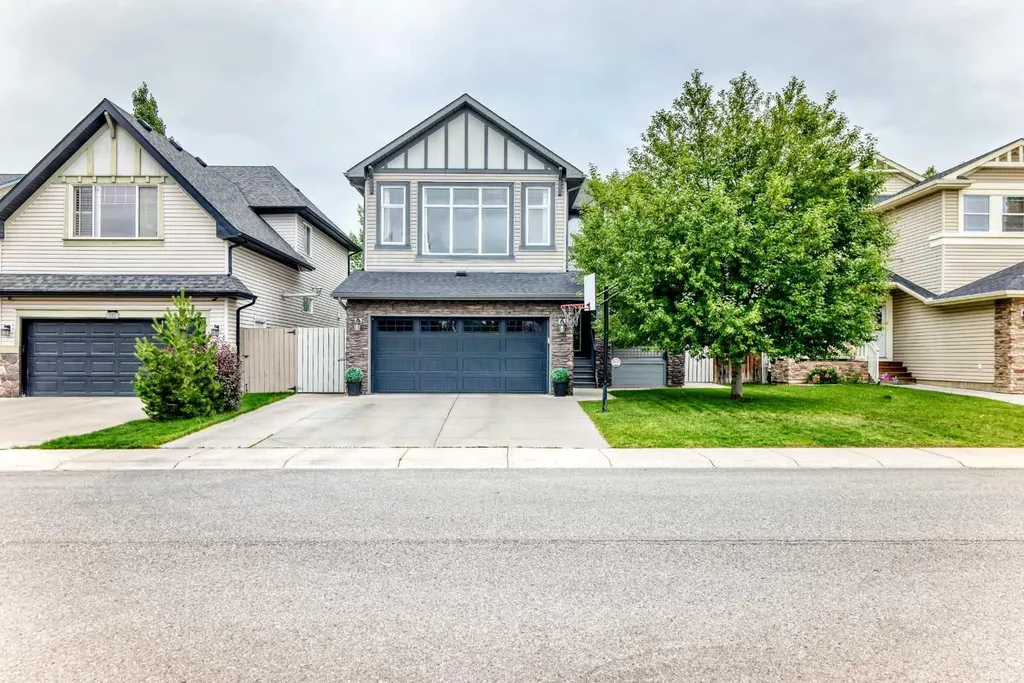188 Hawkmere Way Chestermere AB T1X 0C9