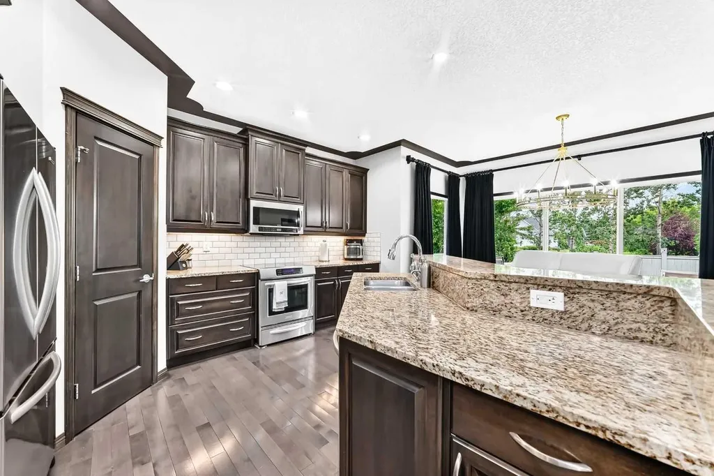 188 Hawkmere Way Chestermere AB T1X 0C9