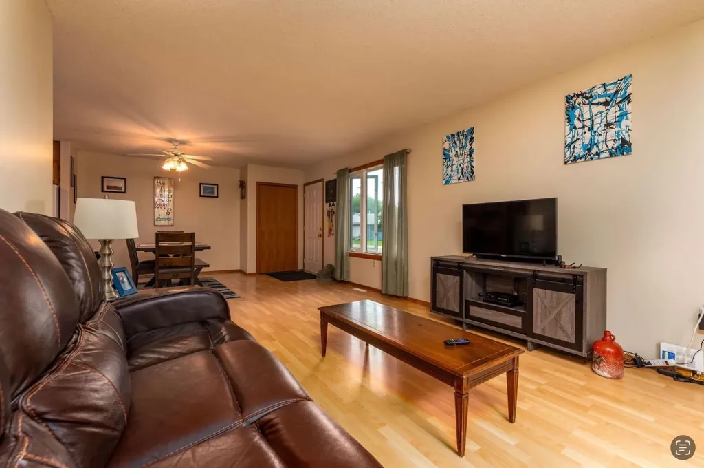 4802 46 Street Lloydminster SK S9V0J7