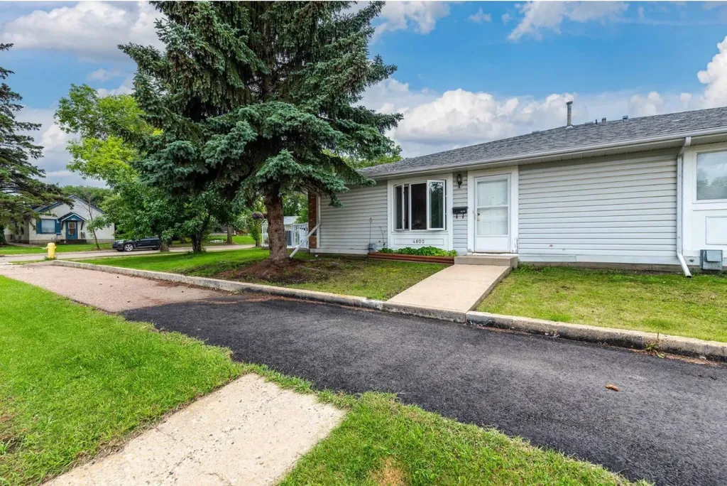 4802 46 Street Lloydminster SK S9V0J7