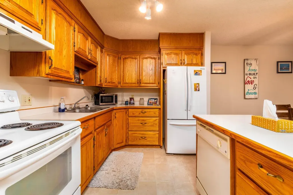 4802 46 Street Lloydminster SK S9V0J7