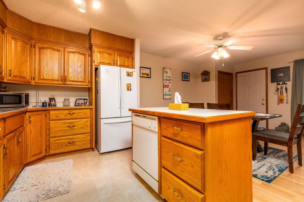 4802 46 Street Lloydminster SK S9V0J7