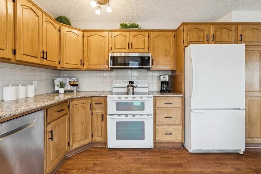 410 Millrise Drive SW Calgary AB T2Y2W5