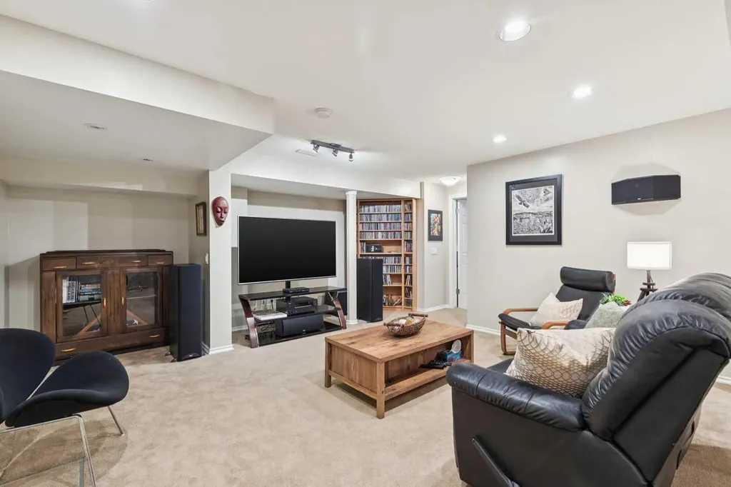 410 Millrise Drive SW Calgary AB T2Y2W5