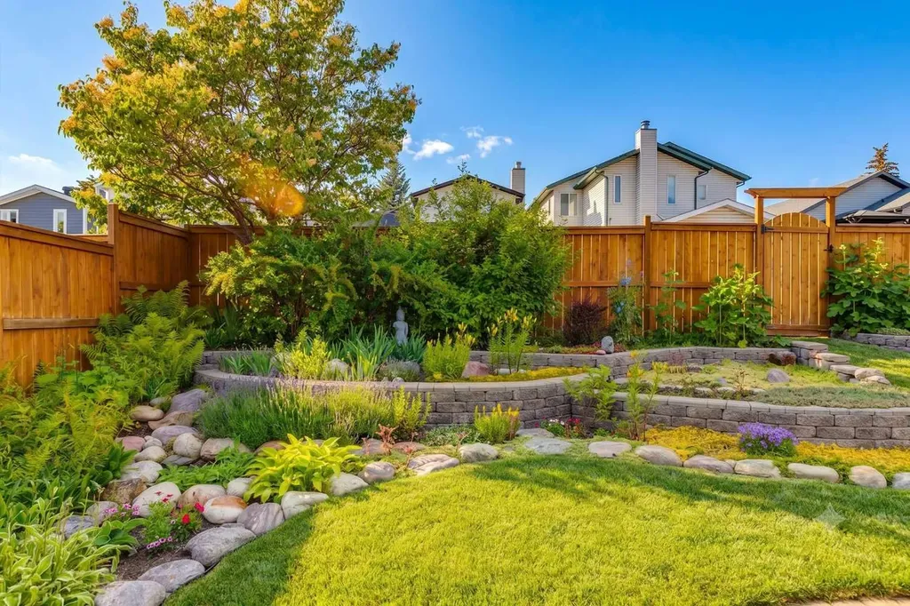 410 Millrise Drive SW Calgary AB T2Y2W5