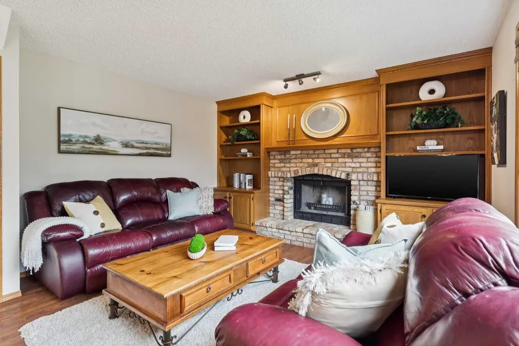 410 Millrise Drive SW Calgary AB T2Y2W5