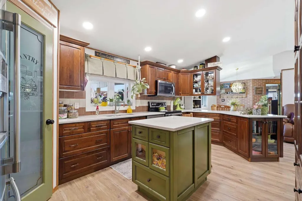 113 Lindgren Street Ferintosh AB T0B1M0