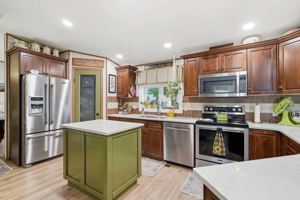 113 Lindgren Street Ferintosh AB T0B1M0