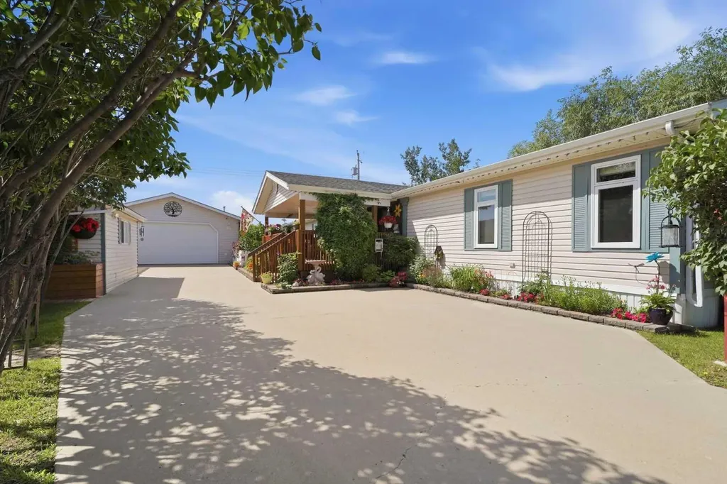 113 Lindgren Street Ferintosh AB T0B1M0
