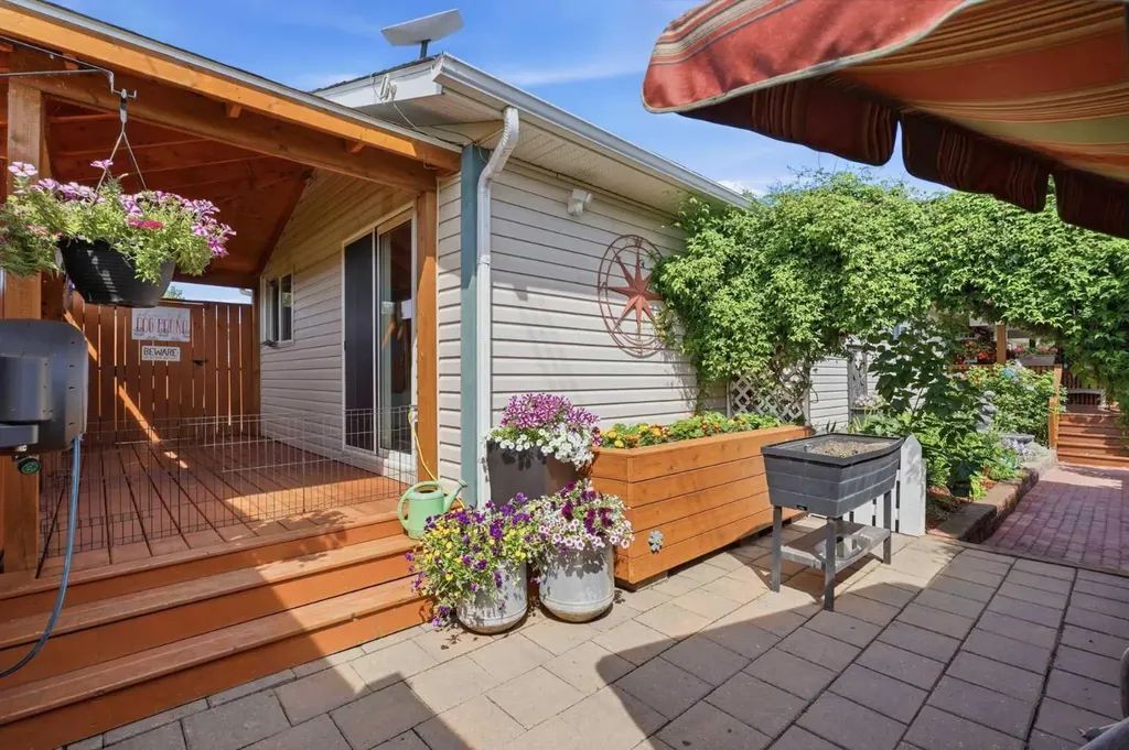113 Lindgren Street Ferintosh AB T0B1M0