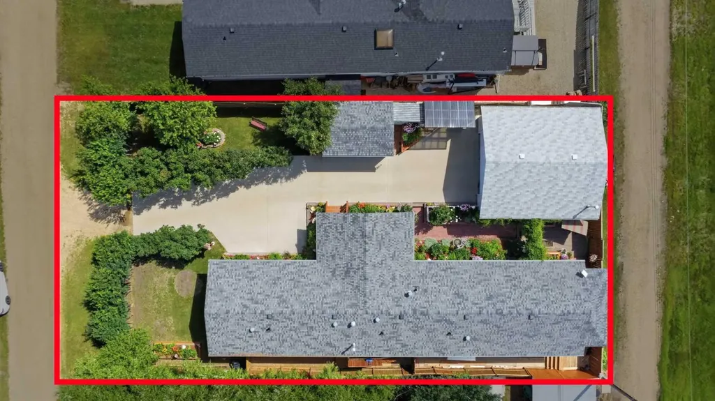 113 Lindgren Street Ferintosh AB T0B1M0