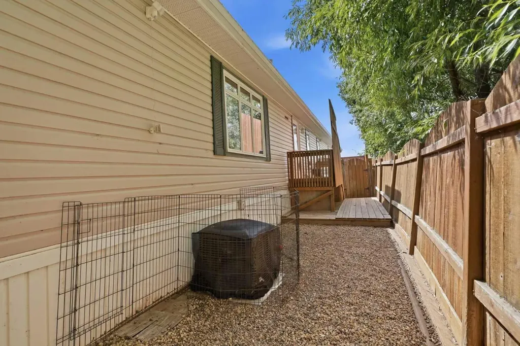 113 Lindgren Street Ferintosh AB T0B1M0