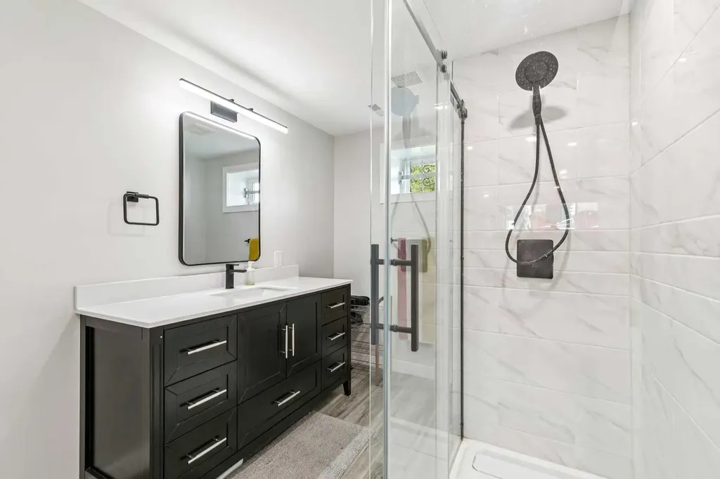 117 Chinook Drive SW Calgary AB T2V 2P8