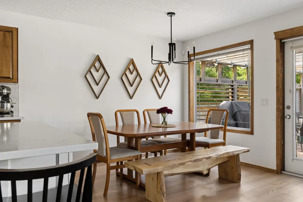 36 Cranfield Manor SE Calgary AB T3M 1K6