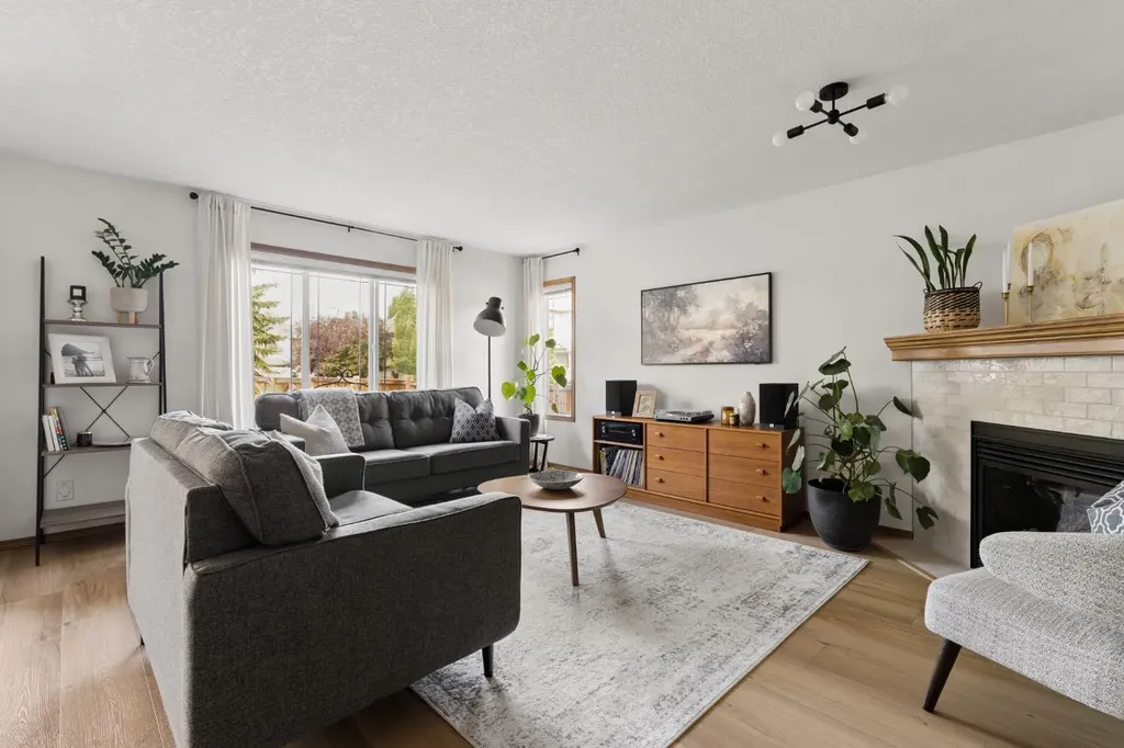 36 Cranfield Manor SE Calgary AB T3M 1K6