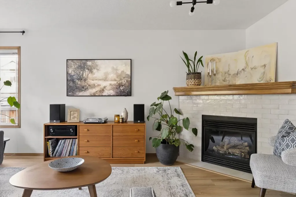 36 Cranfield Manor SE Calgary AB T3M 1K6