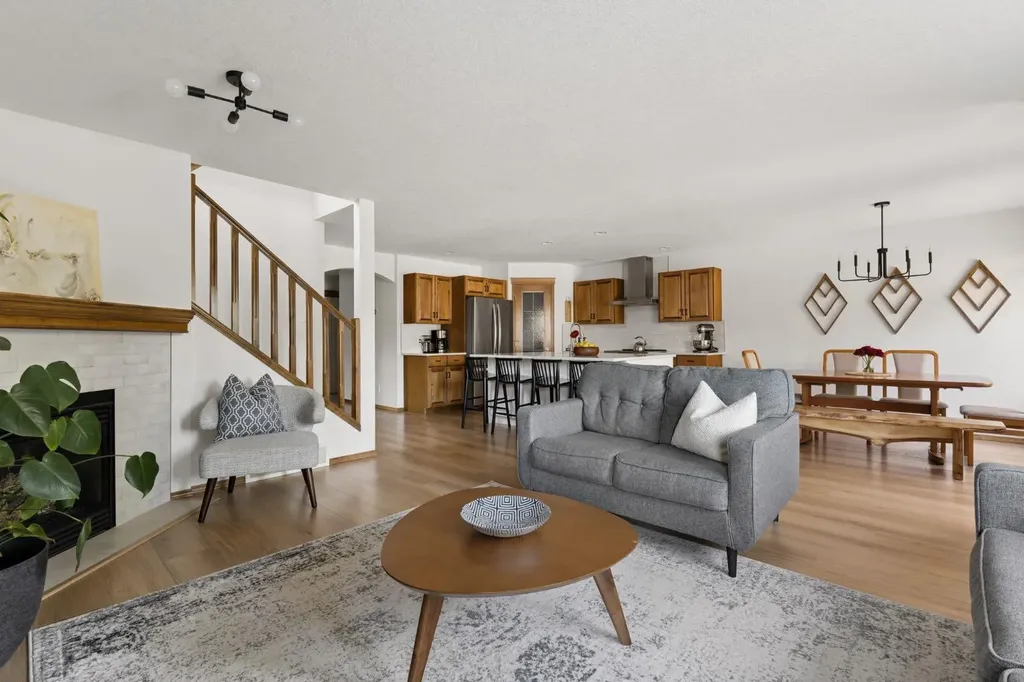 36 Cranfield Manor SE Calgary AB T3M 1K6