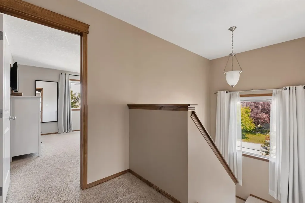 36 Cranfield Manor SE Calgary AB T3M 1K6